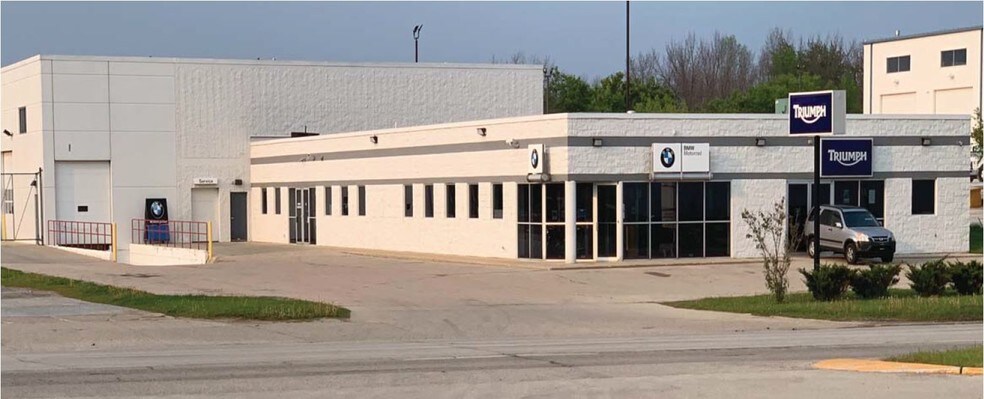 12011 W Silver Spring Dr, Milwaukee, WI for sale - Building Photo - Image 1 of 1