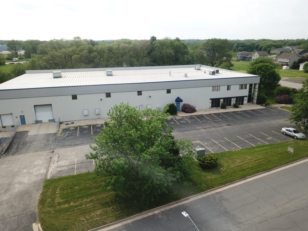 105 Industrial Dr, Lake Mills, WI 53551
