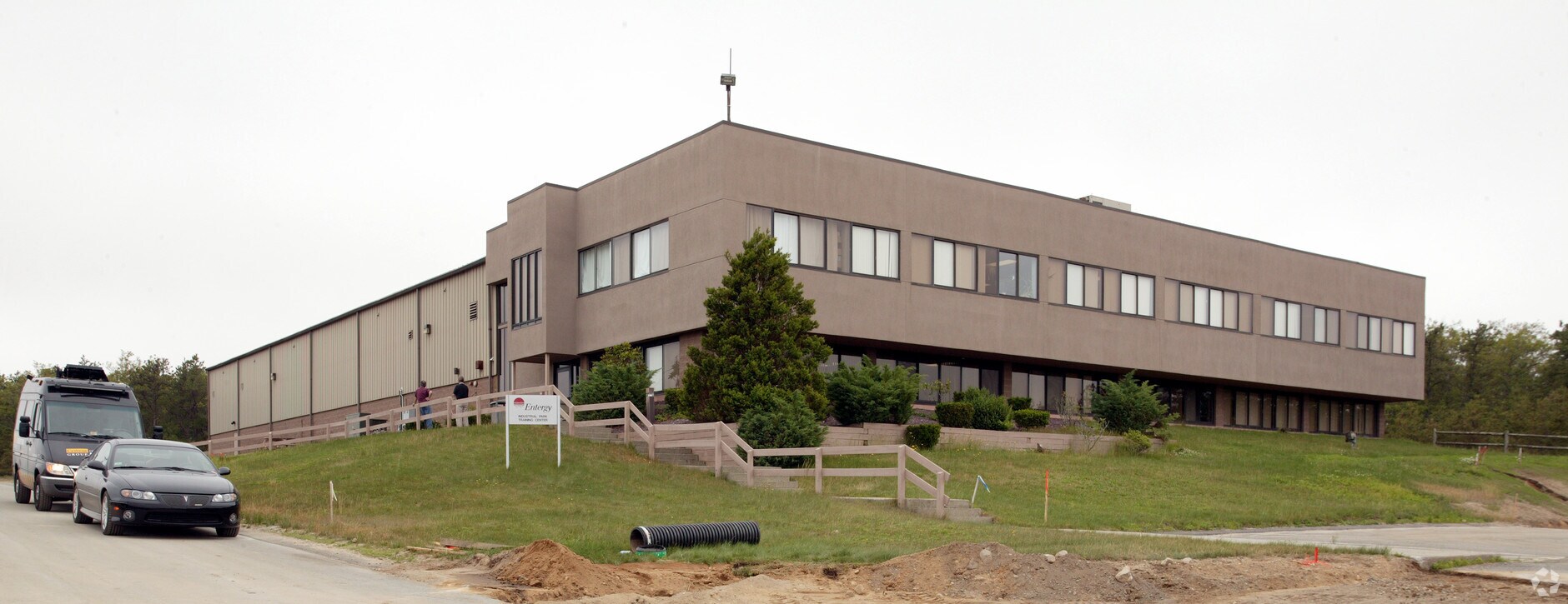 71 Armstrong Rd, Plymouth, MA 02360