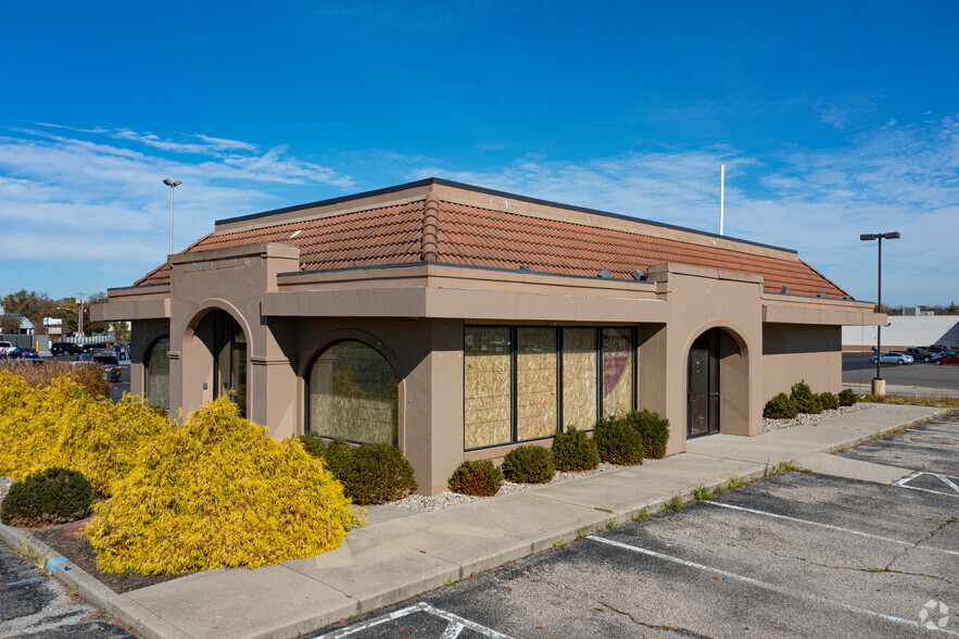 10554 Harrison Ave, Harrison, OH for lease - Primary Photo - Image 1 of 18