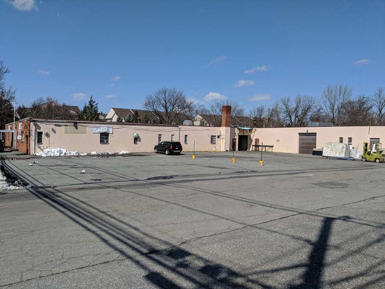 320 Colfax Ave, Clifton, NJ for sale - Building Photo - Image 2 of 4