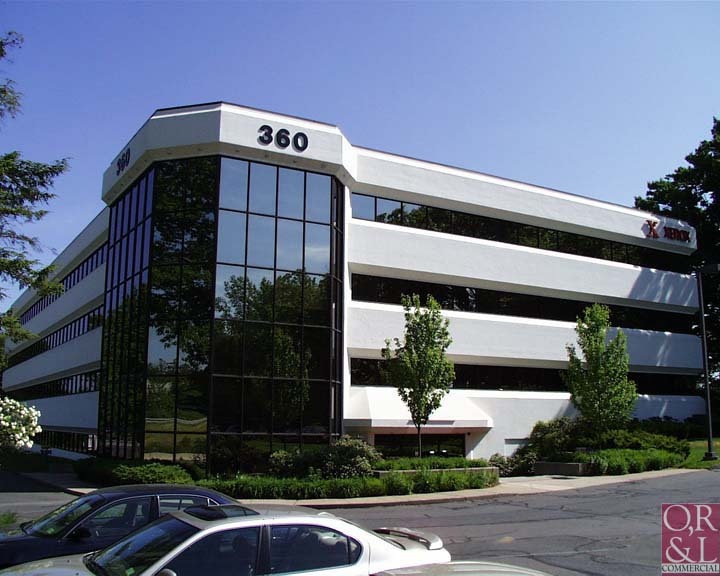 360 Bloomfield Ave, Windsor, CT for lease - Building Photo - Image 1 of 8