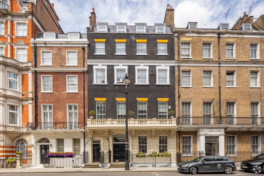 22 Hill St, London for lease - Primary Photo - Image 1 of 3