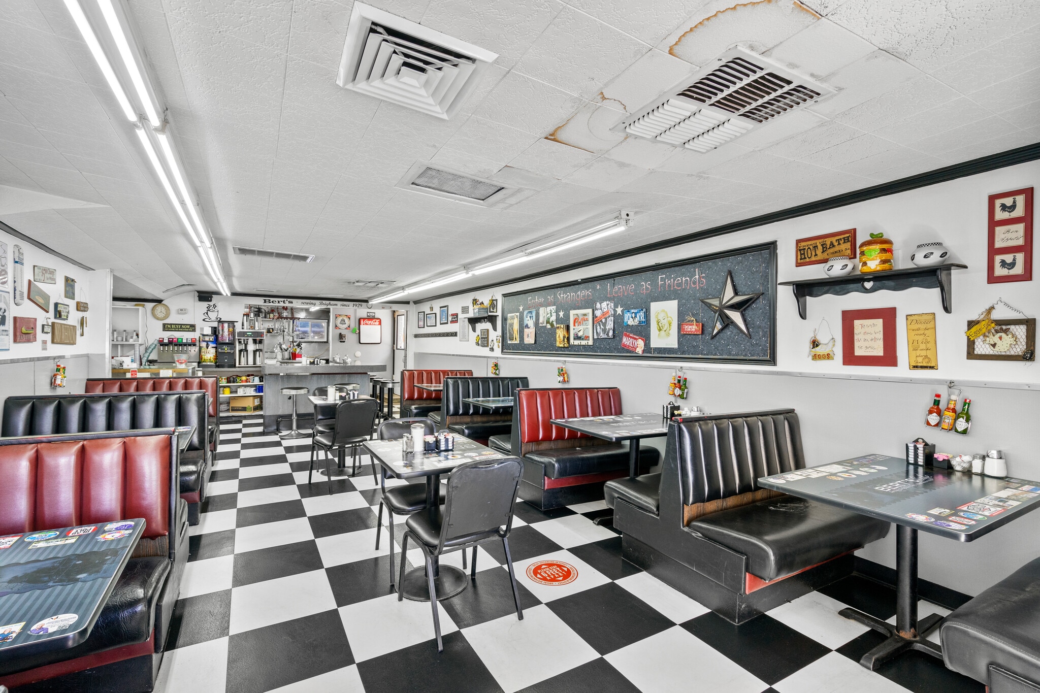 Restaurant + Apartment portfolio of 2 properties for sale on LoopNet.com Building Photo- Image 1 of 13