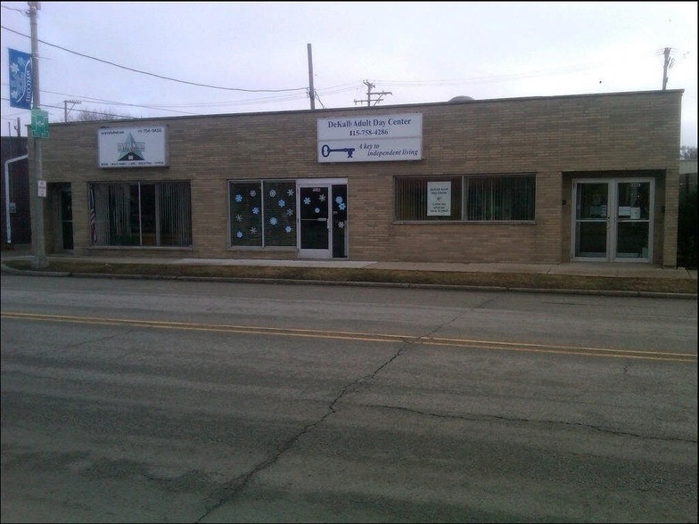 126 S 4th St, Dekalb, IL for lease - Building Photo - Image 1 of 10