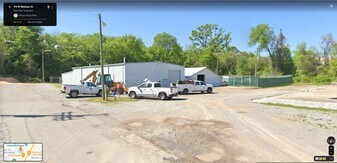 115 W Webster St (10kSF Industrial with yard) - Warehouse