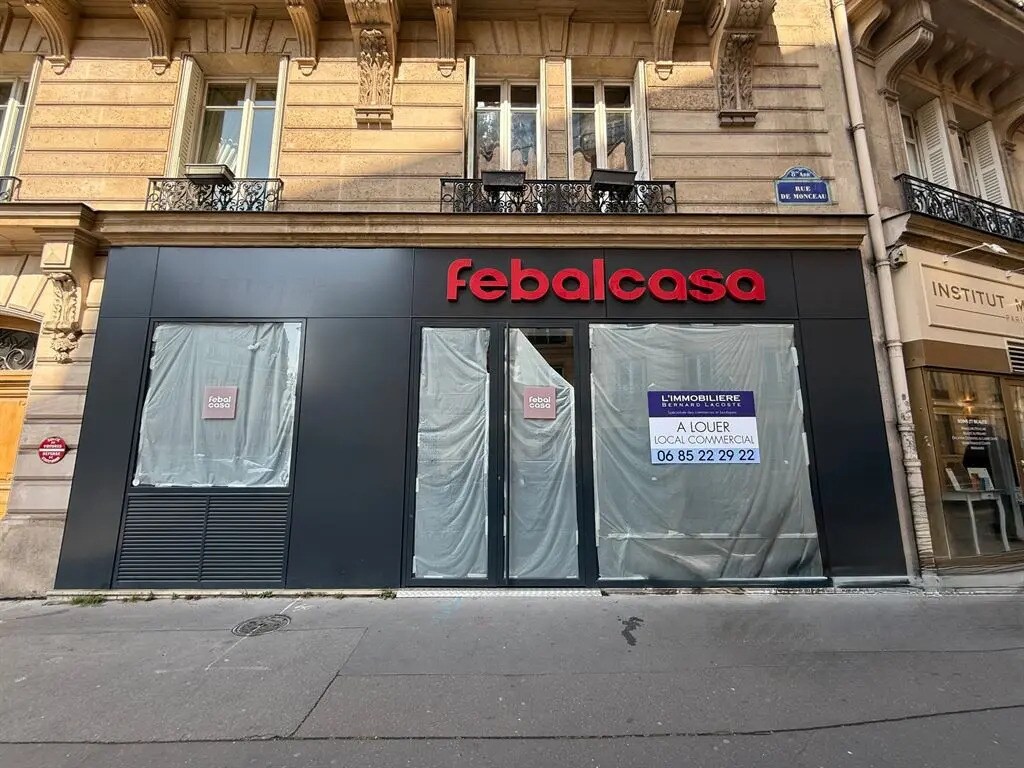 Retail in Paris for lease Building Photo- Image 1 of 10