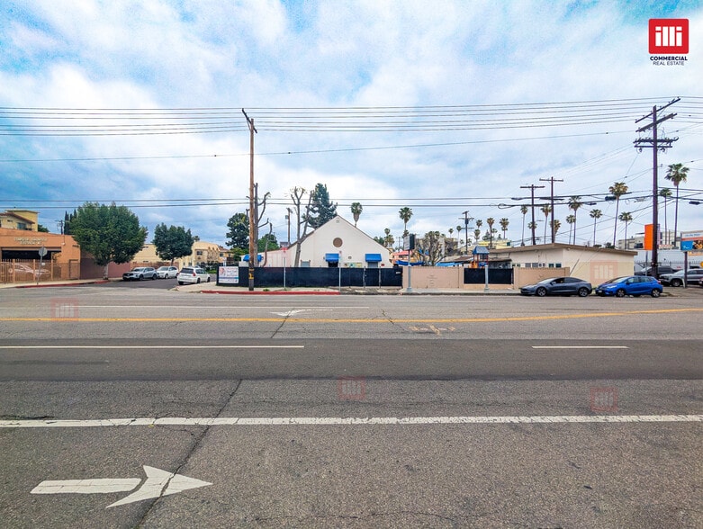 7224 Woodley Ave, Van Nuys, CA for sale - Building Photo - Image 3 of 5