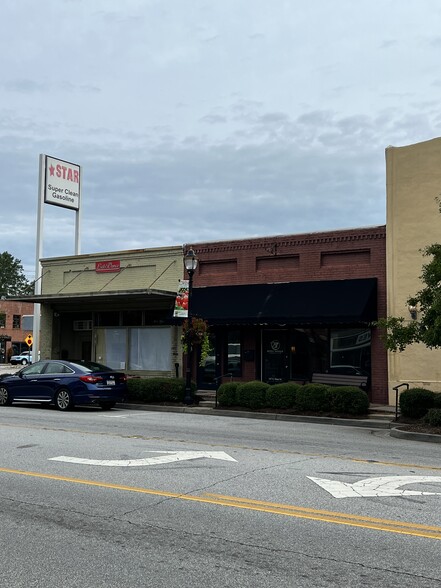 107 S Main St, Fountain Inn, SC for sale - Primary Photo - Image 1 of 1