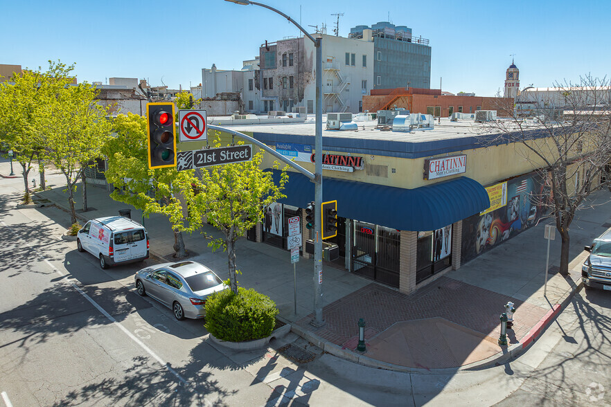 2025 Chester Ave, Bakersfield, CA for lease - Building Photo - Image 1 of 22