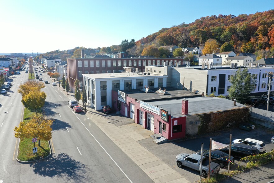 318-322 Shrewsbury St, Worcester, MA for sale - Building Photo - Image 2 of 3