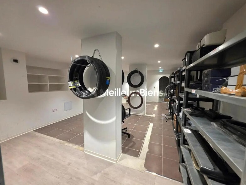 Retail in Montpellier for sale - Interior Photo - Image 3 of 7