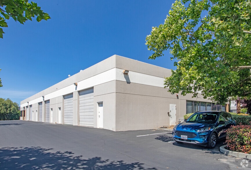 16035 Caputo Dr, Morgan Hill, CA for lease - Building Photo - Image 3 of 3