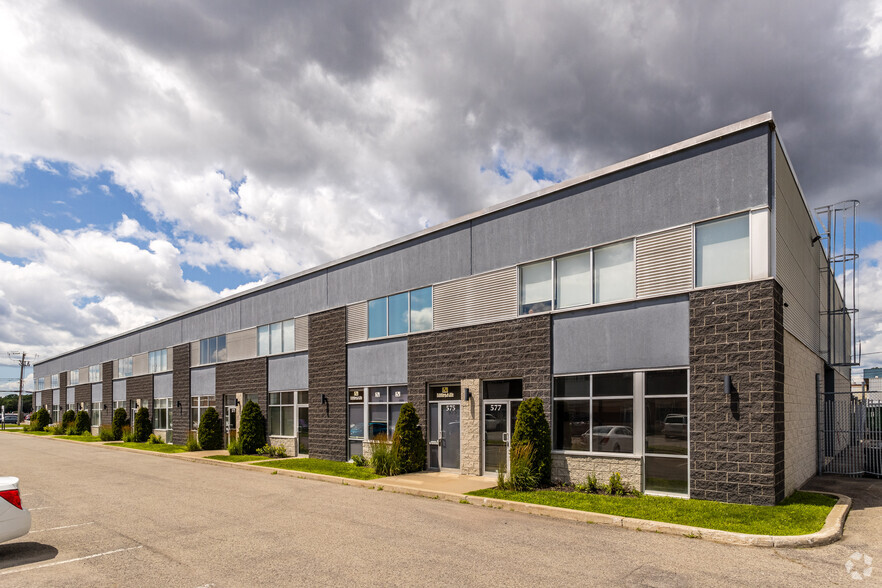 557-577 Boul du Curé-Boivin, Boisbriand, QC for sale - Building Photo - Image 2 of 5