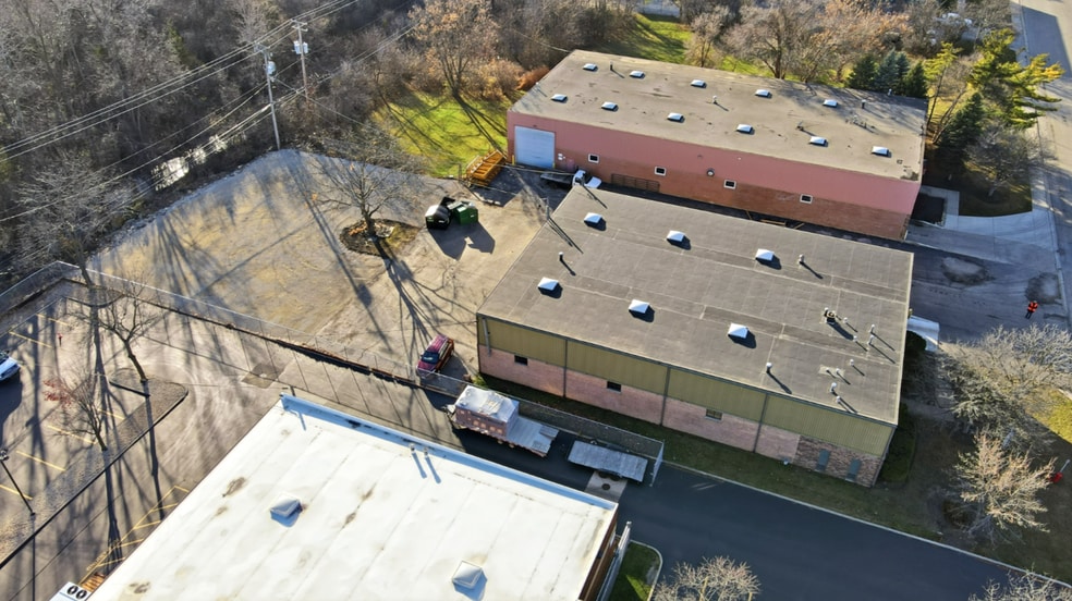 731 Morse Ave, Schaumburg, IL for sale - Building Photo - Image 1 of 4