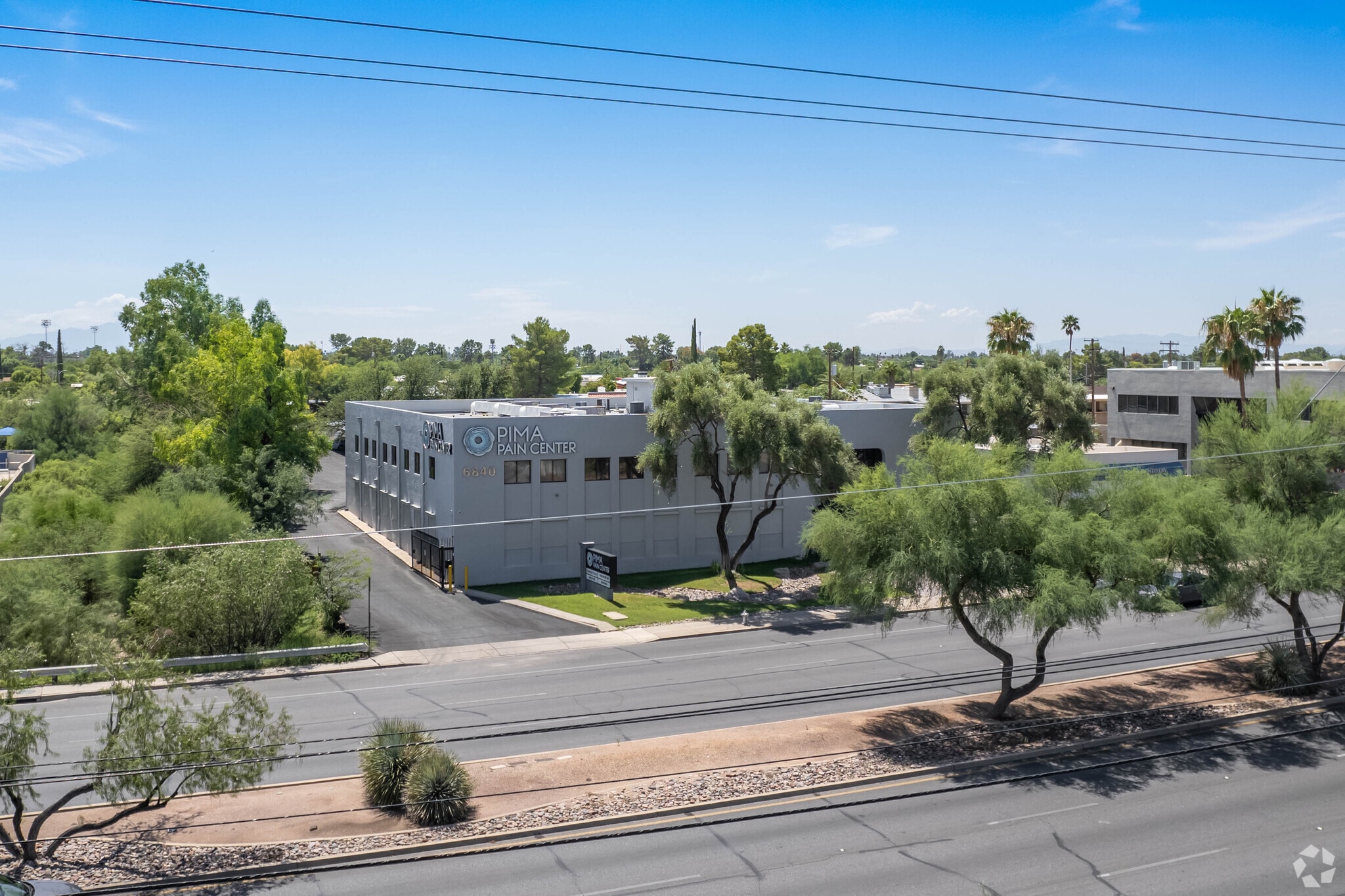6840 E Broadway Blvd, Tucson, AZ for lease Primary Photo- Image 1 of 6