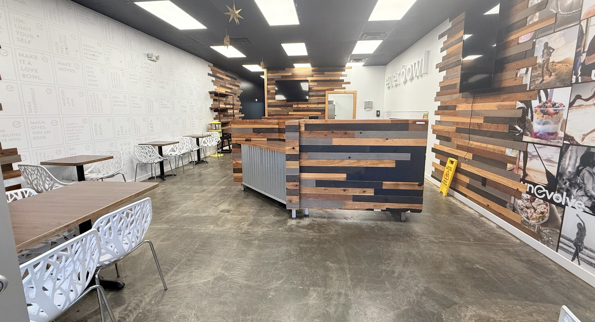 6005-6007 Wade Hampton Blvd, Taylors, SC for lease Interior Photo- Image 1 of 5