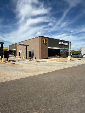 More details for 2288 Trenton Rd, Clarksville, TN - Retail for Sale