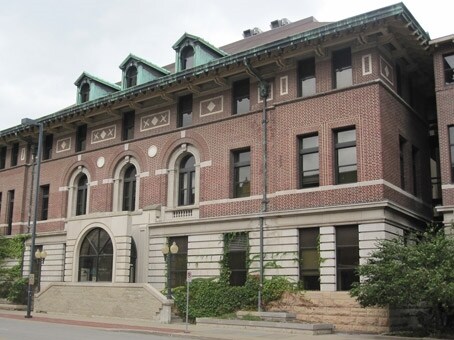 305 2nd Ave SE, Cedar Rapids, IA for sale Primary Photo- Image 1 of 1