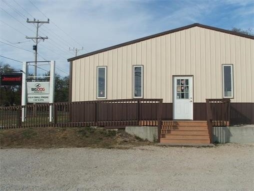 1107 N 9th St, Humboldt, KS for sale - Primary Photo - Image 1 of 1