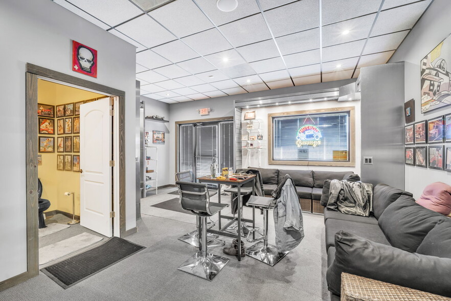 4271 Calhoun Memorial Hwy, Easley, SC for sale - Interior Photo - Image 3 of 49