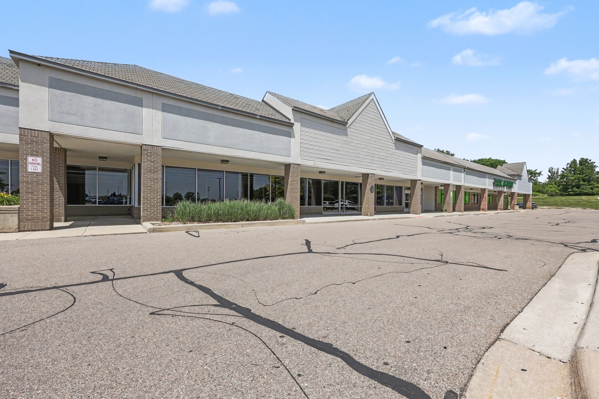 2655-2933 Oak Valley Dr, Ann Arbor, MI for lease Interior Photo- Image 1 of 5