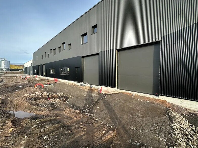 Flex in Marlenheim for lease - Building Photo - Image 1 of 4