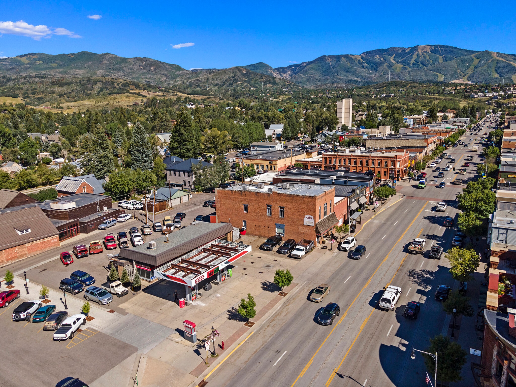 942 Lincoln, Steamboat Springs, CO for sale Primary Photo- Image 1 of 17