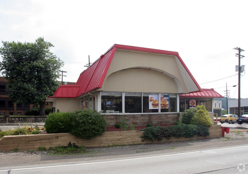 900 1st Ave, Conway, PA for sale - Primary Photo - Image 1 of 1