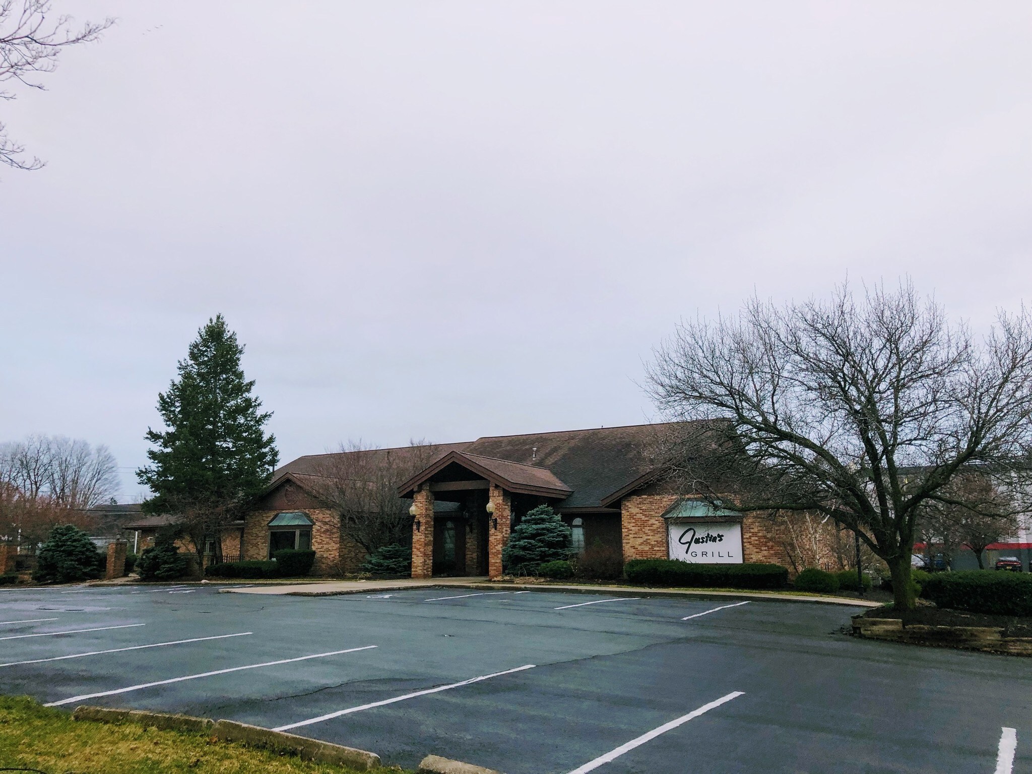 6400 Yorktown Cir, East Syracuse, NY for sale Building Photo- Image 1 of 1