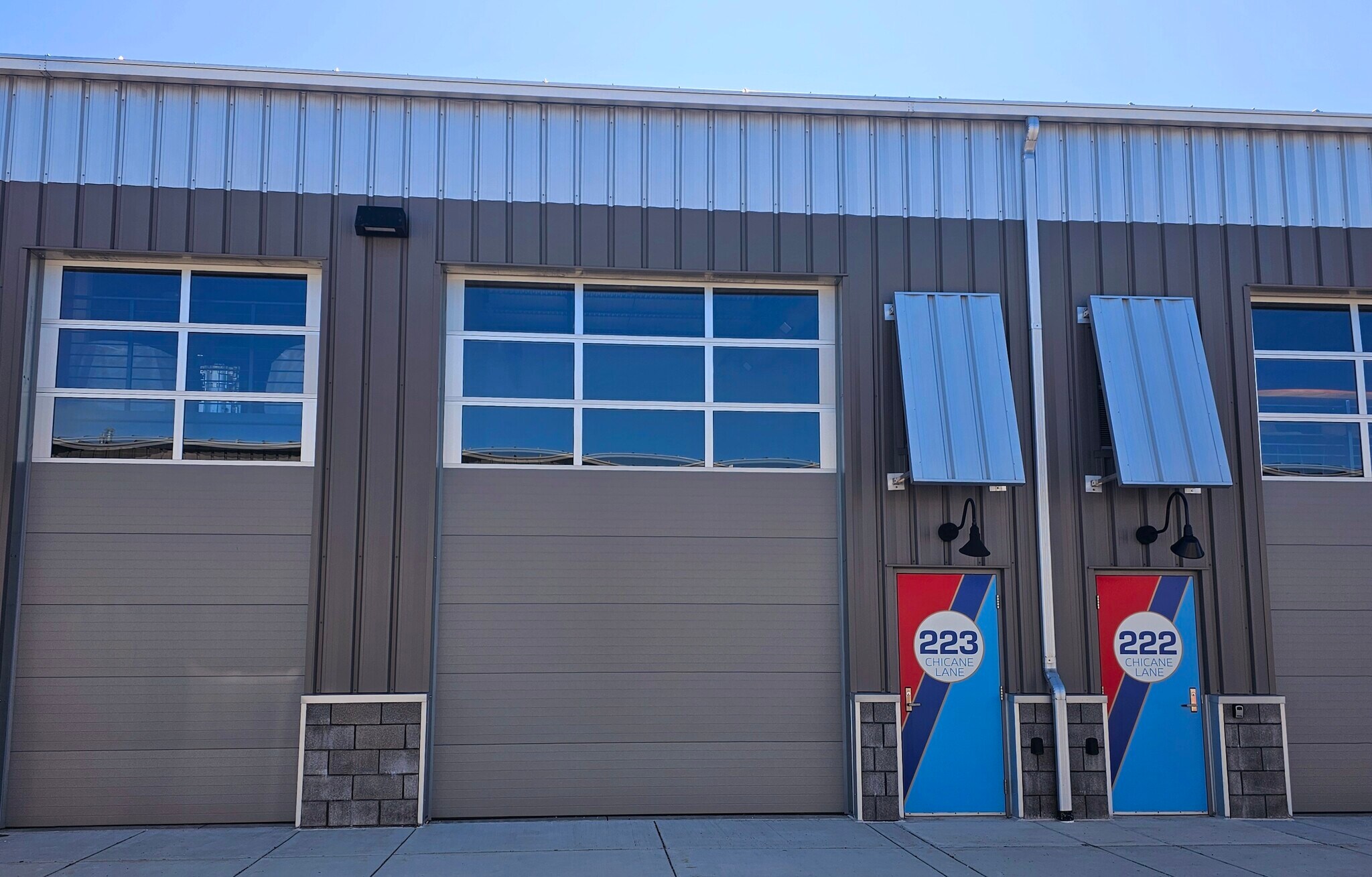 223 Chicane Ln, Pontiac, MI for sale Primary Photo- Image 1 of 12