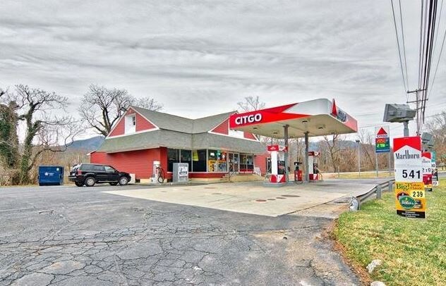 5956 W Main St, Salem, VA for sale Primary Photo- Image 1 of 1