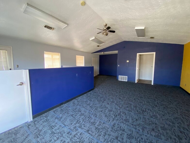 364 Main St, Manteca, CA for lease - Building Photo - Image 2 of 5