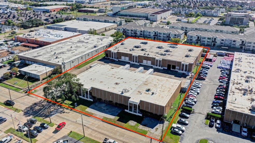6855 Wynnwood Ln, Houston, TX for lease - Building Photo - Image 1 of 17