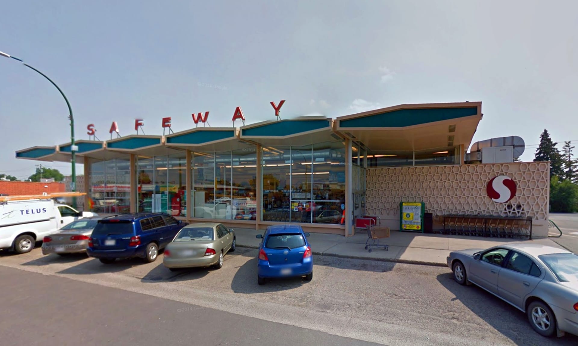 97 8th St NW, Medicine Hat, AB for sale Primary Photo- Image 1 of 1