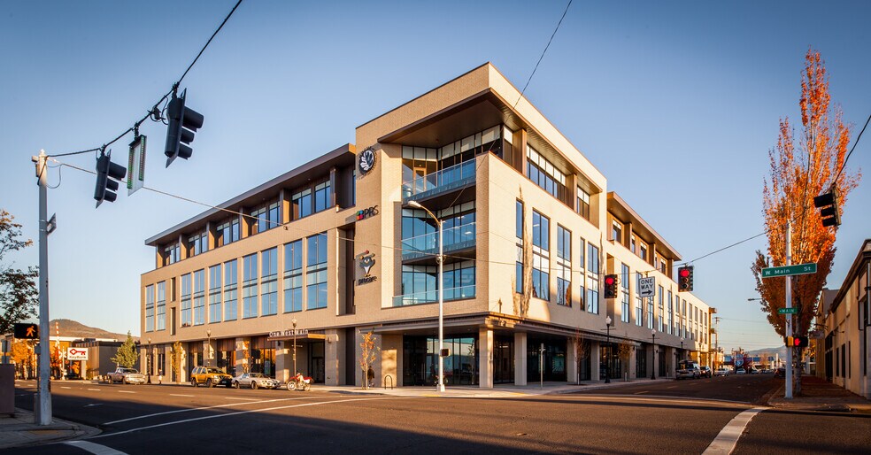 1 W Main St, Medford, OR 97501