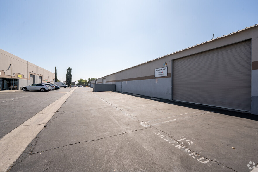 7764 San Fernando Rd, Sun Valley, CA for lease - Building Photo - Image 3 of 21