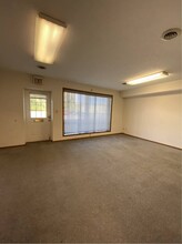 398 W Bagley Rd, Berea, OH for lease Interior Photo- Image 2 of 3