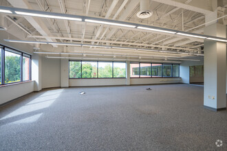 309 Waverley Oaks Rd, Waltham, MA for lease Interior Photo- Image 1 of 5