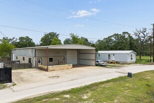 Move-In Ready Office/Warehouse - Warehouse