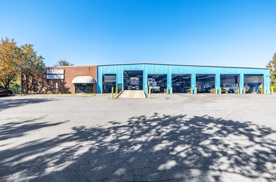 3815 Beasley Ln, Charlotte, NC for sale - Building Photo - Image 1 of 1