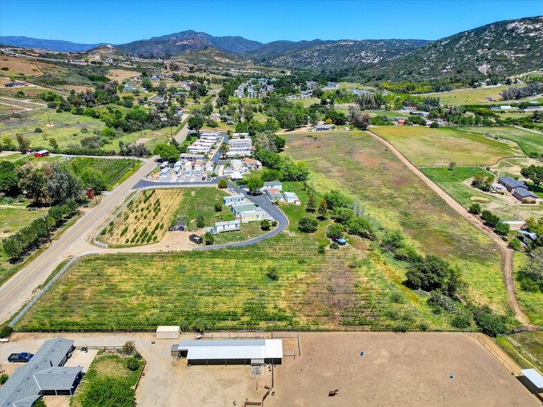 2030 Magnolia Ave, Ramona, CA for sale - Building Photo - Image 3 of 6