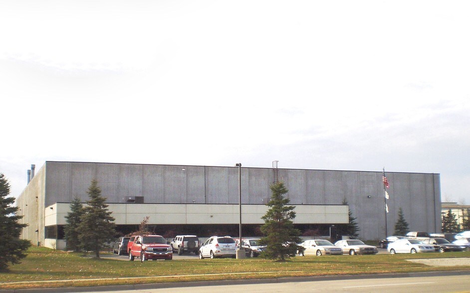 1720 Dove St, Port Huron, MI for sale - Building Photo - Image 1 of 1