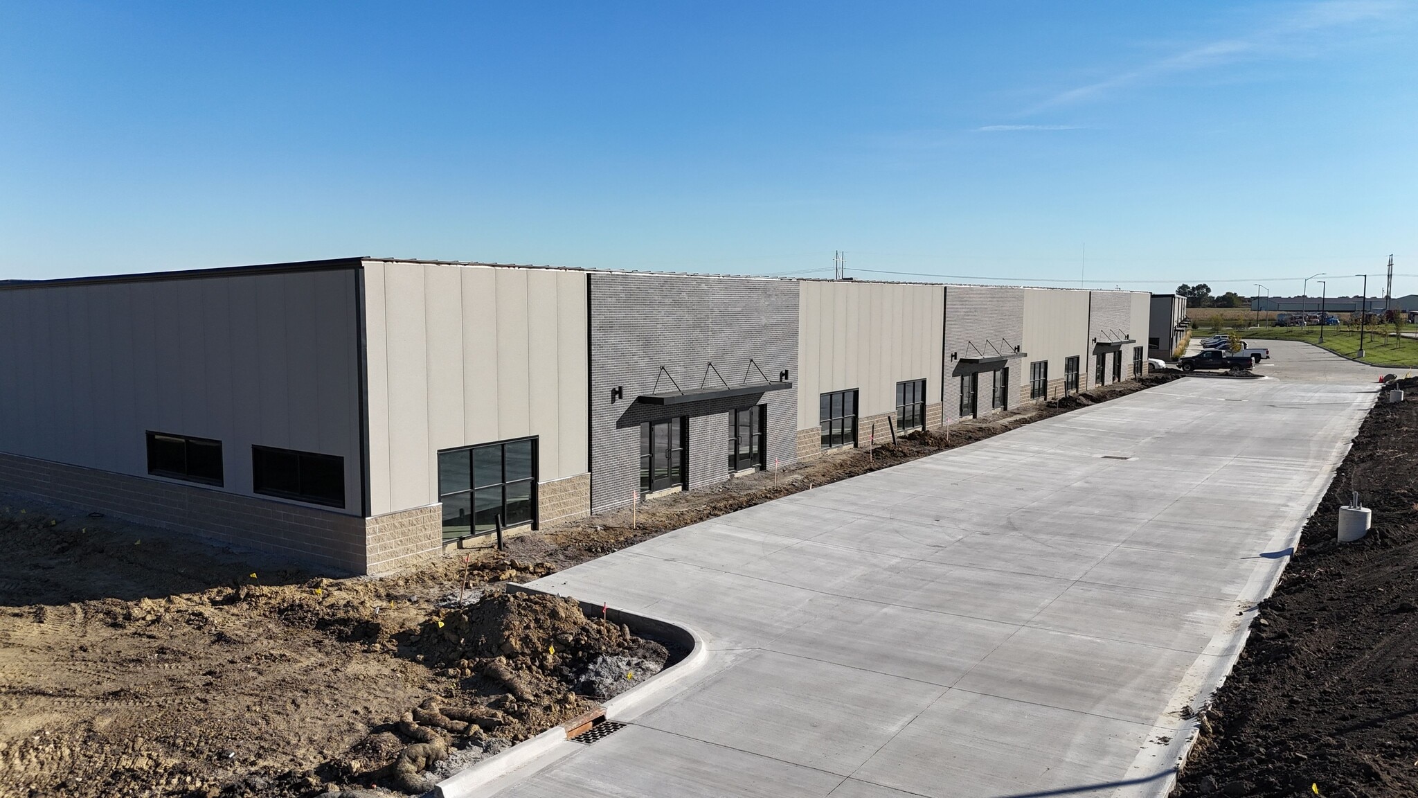 2151 Shilow Rose Pkwy SW, Bondurant, IA for lease Building Photo- Image 1 of 8