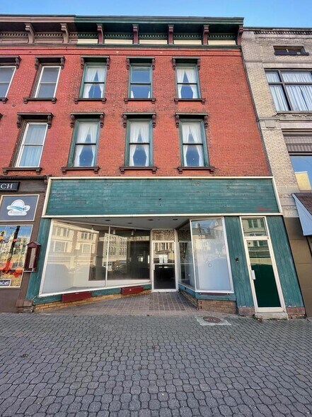 430 E Main St, Malone, NY for sale - Primary Photo - Image 1 of 1