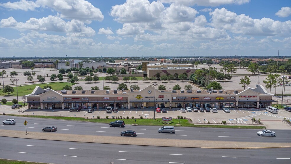 15015 Westheimer Rd, Houston, TX for lease - Building Photo - Image 1 of 3