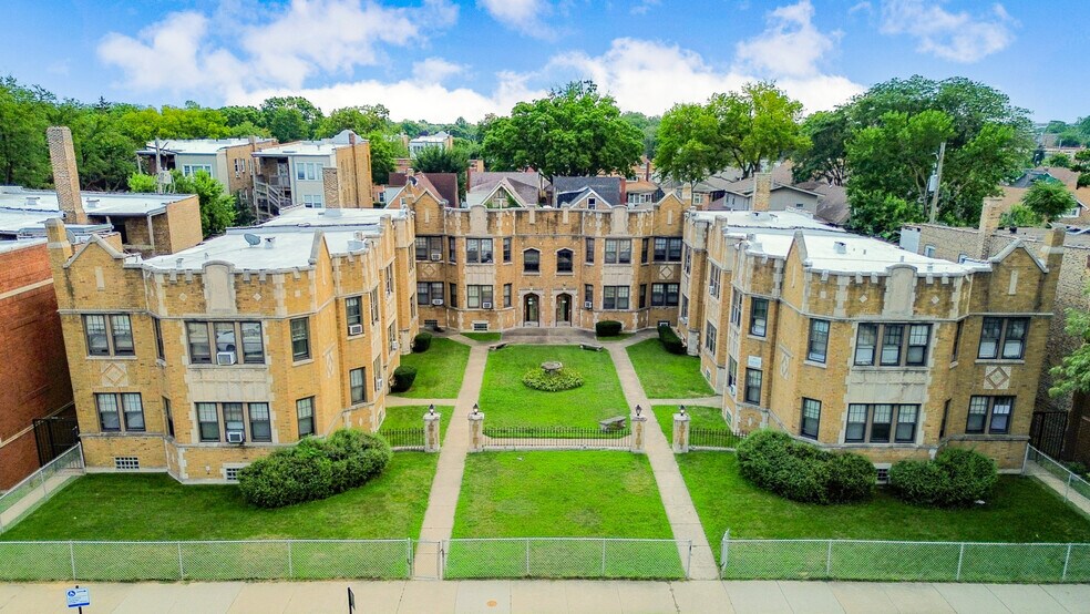 1653 E 85th Pl, Chicago, IL for sale - Building Photo - Image 1 of 5