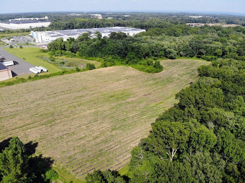 270 Woodland Ave, Bloomfield, CT for sale - Building Photo - Image 2 of 10