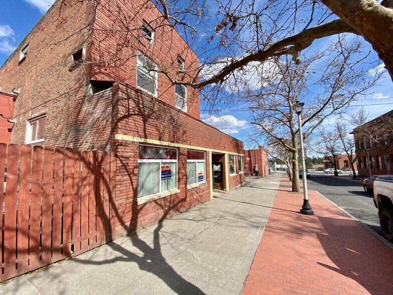 115 College Ave, Cheney, WA for lease - Building Photo - Image 1 of 5