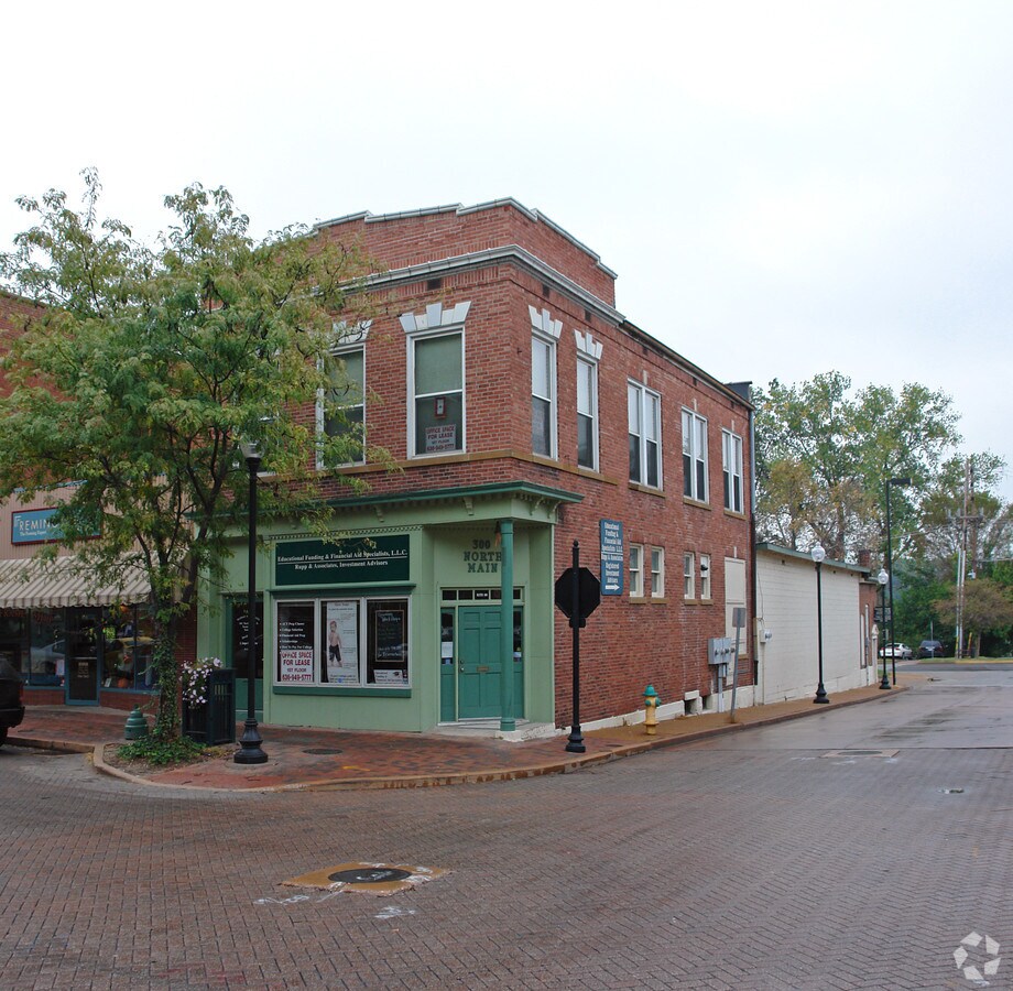 300 N Main St, Saint Charles, MO 63301